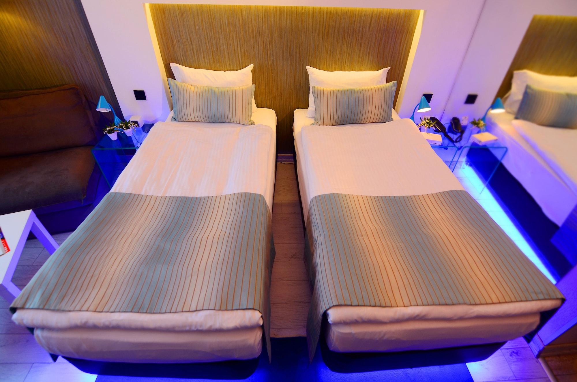 Tempo Hotel 4Levent Istanbul Bagian luar foto