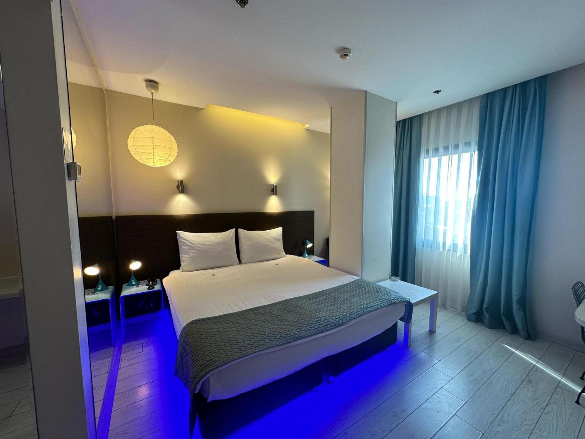 Tempo Hotel 4Levent Istanbul Bagian luar foto