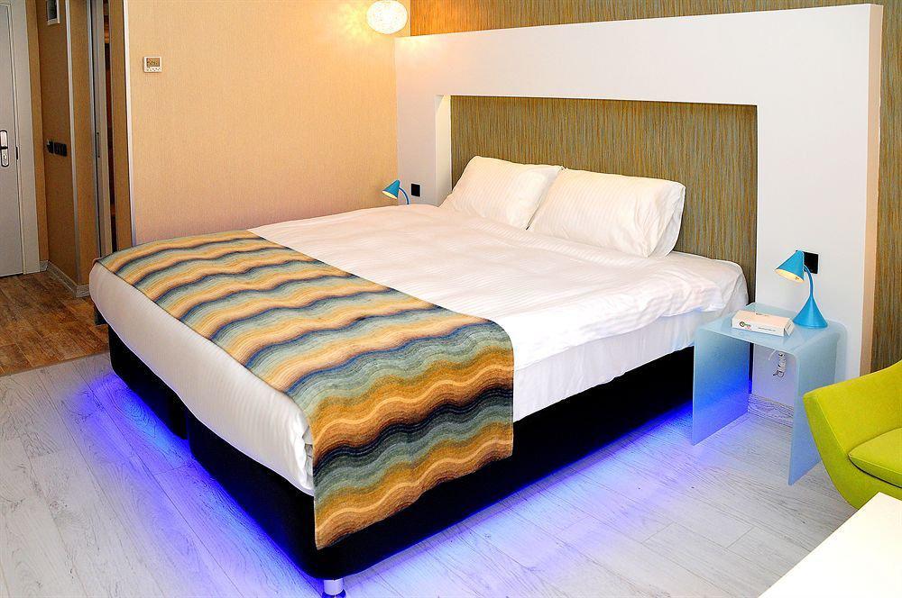 Tempo Hotel 4Levent Istanbul Bagian luar foto