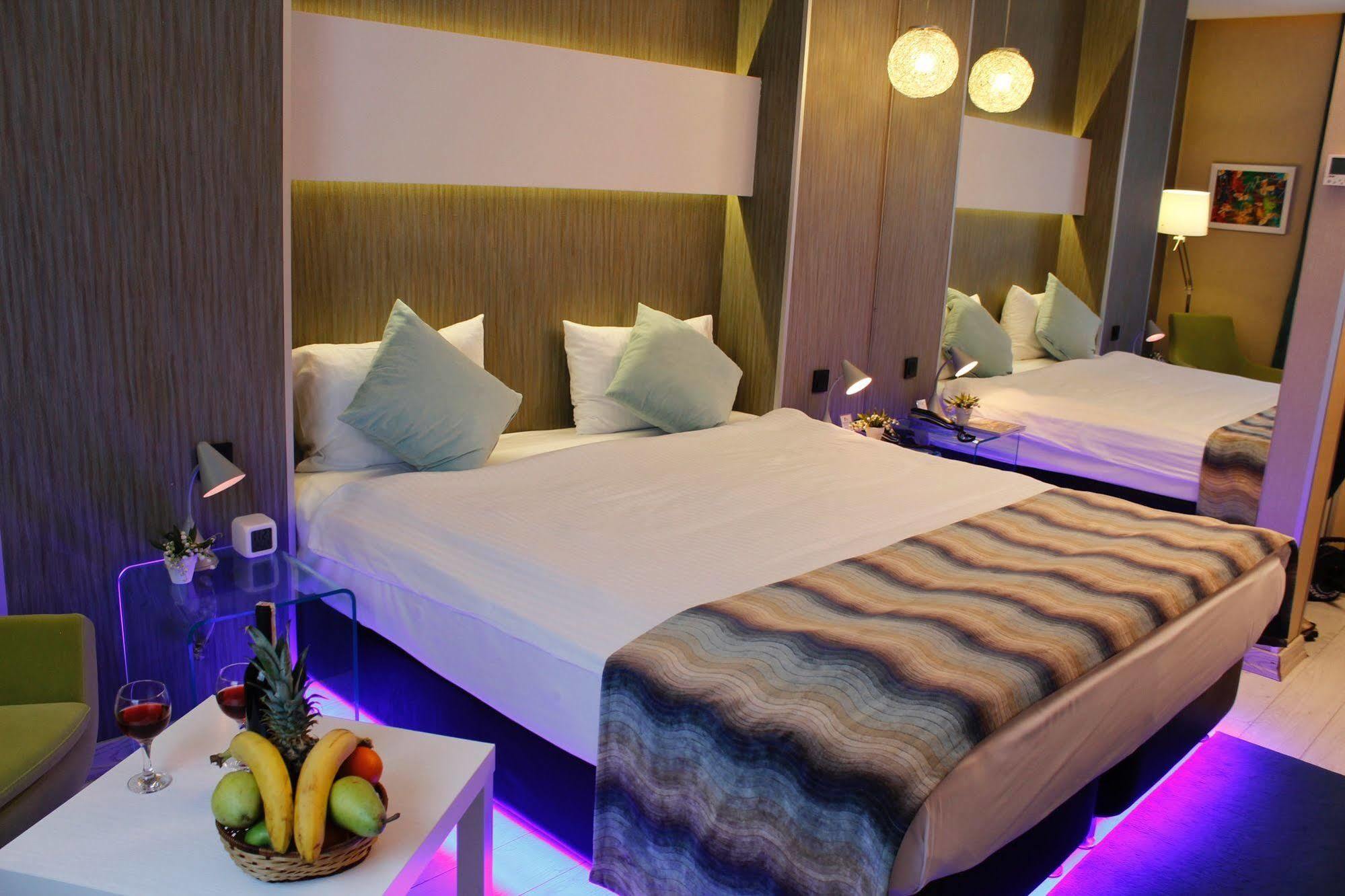Tempo Hotel 4Levent Istanbul Bagian luar foto